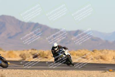 media/Jan-11-2025-CVMA (Sat) [[ddeb3f563a]]/Race 13-Amateur Supersport Open/